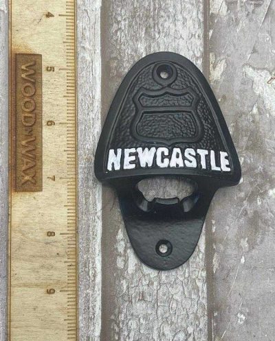 newcstlebottbw-rotated